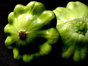 Темно-зеленый сорт патиссон